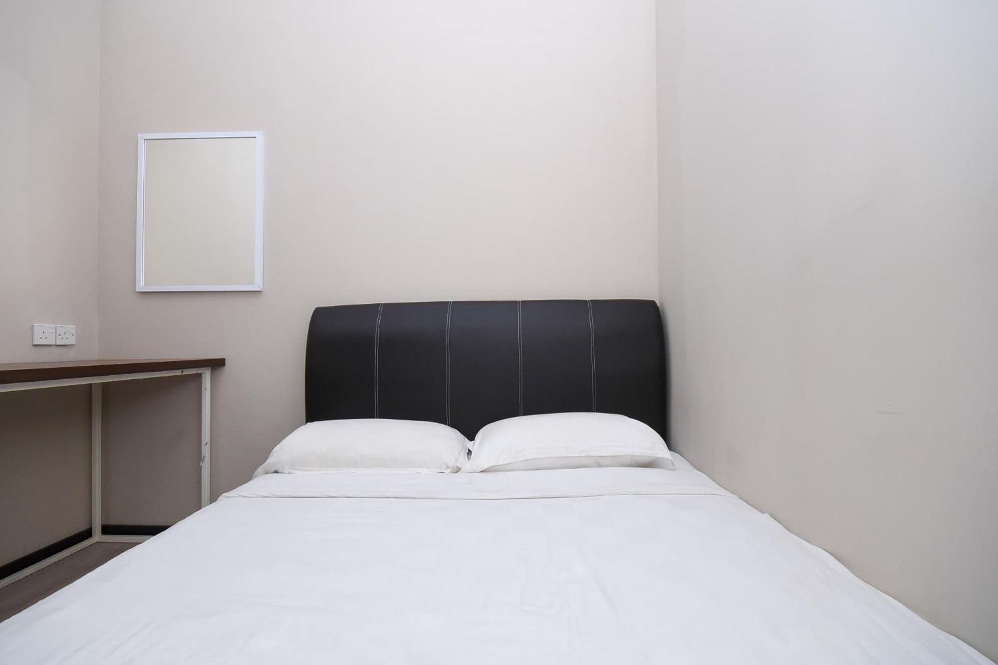 Spot On 89838 Lm Residence Miri Esterno foto