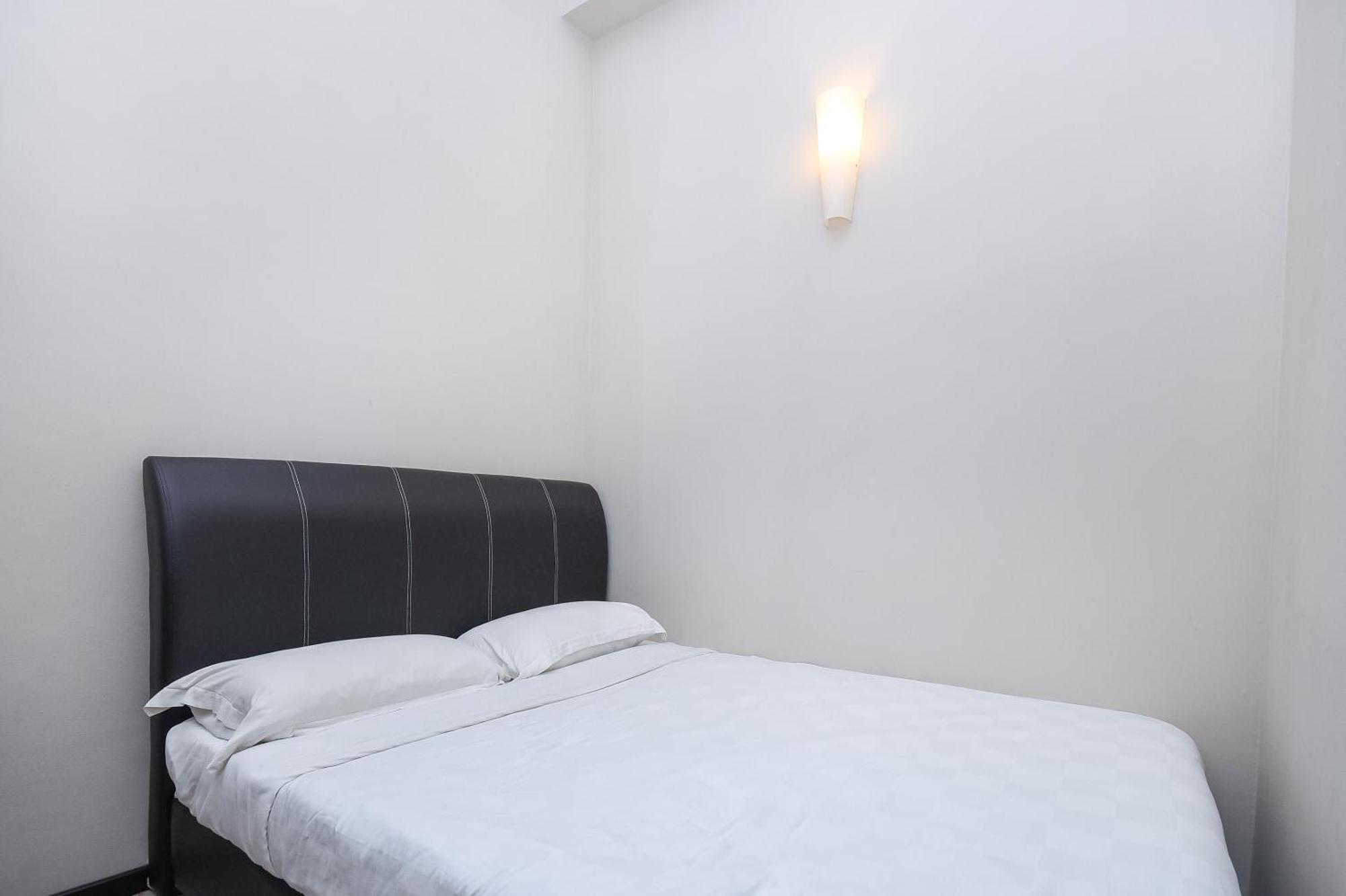 Spot On 89838 Lm Residence Miri Esterno foto